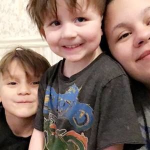 Meet your Posher, Holly